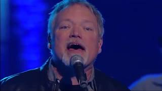 John Berry Performs &quot;Beautifully Broken&quot; | Huckabee