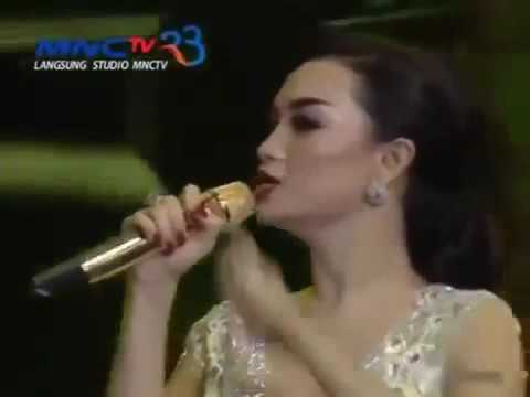 Zaskia Gotik Genit duet bersama Husein Live Bang Jono [HD]