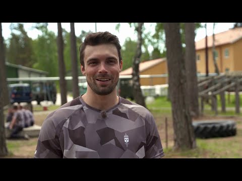 Här får Niklas Hultberg reda på om han går vidare till kvalveckan - Idol Sverige (TV4)