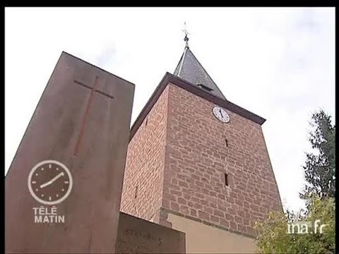 download lagu mp3 mp4 Les Protestants, download lagu Les Protestants gratis, unduh video klip Les Protestants