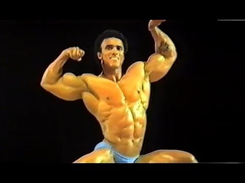 Charles Clairmonte - Mr. Britain 1985 Posing