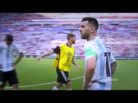 paul pogba's reaction to leo messi