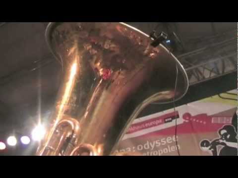 Gypsytronic2 - schwarz-rot atemgold meets balkantronika (live in wattenscheid 2011)