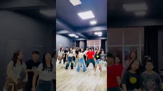 Download lagu Mehboob mere mehboob mere #dance #bollywooddance #danceclass mp3