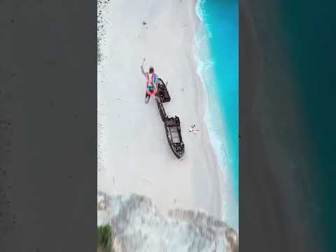 Jumping into the weekend with 🌏 Would you do it???