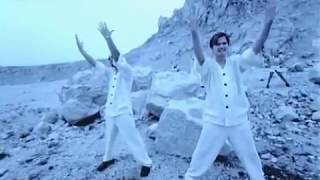 Vreau Sa Te Uit Lyrics English Translation