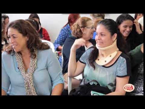 Vitória Quintal demonstrates Coats Corrente yarns and wools - Part 1