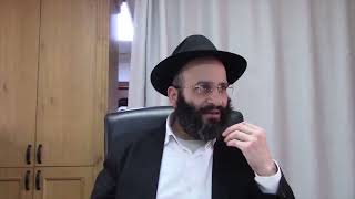 הכוח להכיר בכך שיש אנשים שונים ממני (הרב אלחנן משה נחמנסון) - התמונה מוצגת ישירות מתוך אתר האינטרנט יוטיוב. זכויות היוצרים בתמונה שייכות ליוצרה. קישור קרדיט למקור התוכן נמצא בתוך דף הסרטון