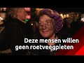 'Hier blèft ie zwarte piet', honderd demonstranten willen geen roetveegpiet in Den Bosch