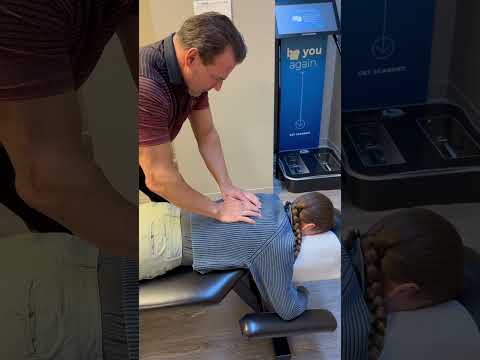 CRAZY Middle Back CRACK You Have to Hear! Instant Relief in Seconds!#asmrsounds#chiropractic