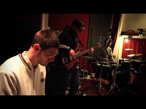 Emiliano - "Stürzt ein" (Proberaum Session / Winter Session #10 )