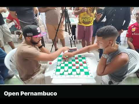 Com um sacrifício preciso, MI Vinícius Damir leva a melhor sobre o mestre Thadeu. #damas#checkers