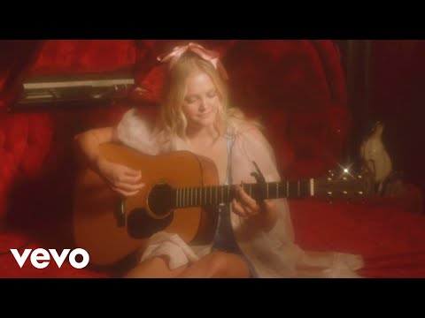 Thumbnail for How To Break A Heart (feat. Lori McKenna & Hillary Lindsey) (Acoustic Video) by Hillary Lindsey