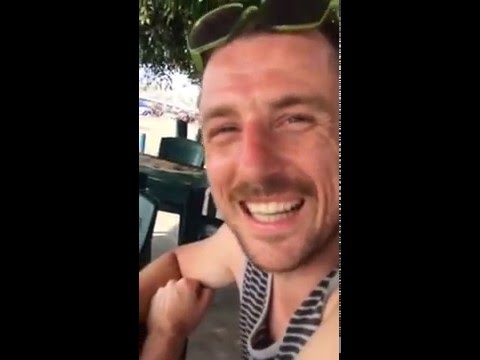 Get Spanish - Brabanders bestellen cocktails en friet in het spaans