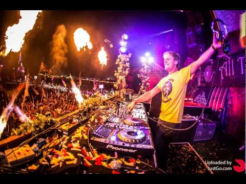 Armin Van Buuren & Laura Jansen Vs Sonic One Vs Twoloud-Sound Of The Drums (Ramzi Benlakehal Mashup)