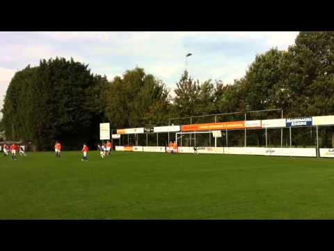 Blauw Wit'81 D3G - FC Engelen D3 (19-10-2013)