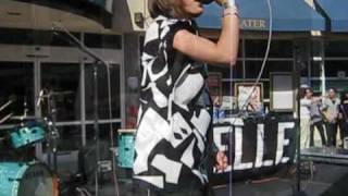Yelle - &quot;Je Veux Te Voir&quot; (UCSD) live from La Jolla on 11/03/08