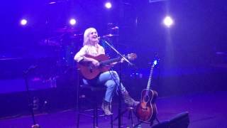 Laura Marling &quot;The Valley&quot; @ Maison de la Radio (live in Paris)