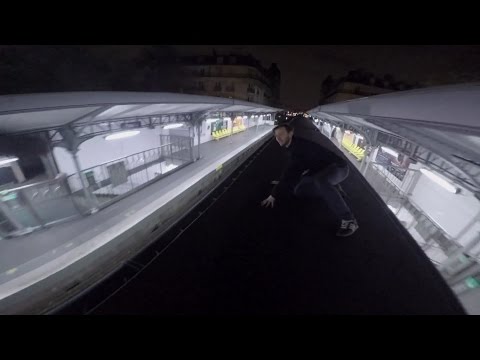 TRAIN SURFING PARIS!! (NEARLY CAUGHT)