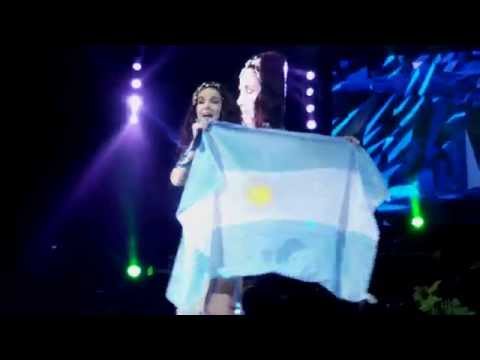 Natalia Oreiro . Venenososdesiempre.com . 09.12.2013 . Como una loba . Tour Hits, Moscu