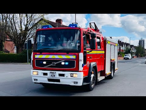 Altrincham Breathing Apparatus Support Unit Responding | Greater Manchester Fire & Rescue 