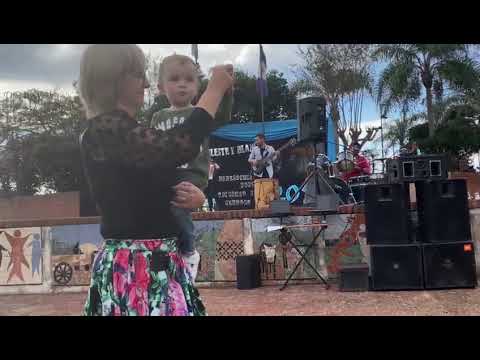 A orillas del Uruguay ( plaza de 25 de Mayo Misiones) 