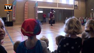 preview picture of video 'Coole Piet Diego op de Sint Barbaraschool in Tuitjenhorn'