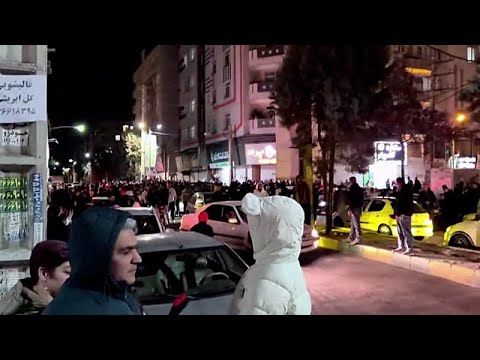 Video Thumbnail: Iraner feiern auf den Straßen den Tod Chameneis