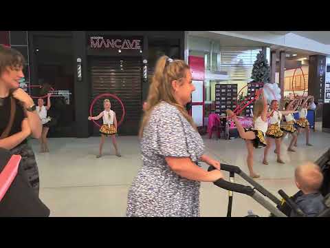 SDS Griffith.. u/10 troupe performance at Griffith Central Shopping Centre... " Chapstick"