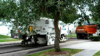 preview picture of video 'city of tampa removing asphalt'