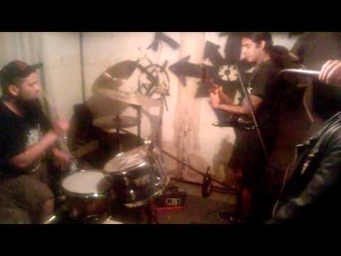 Bloodshed Party Gore ft Pincha & Demi (odioso dios)