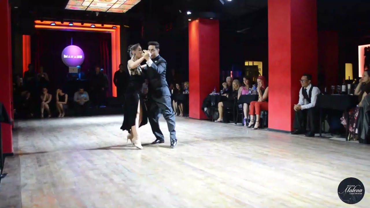 Suyay Quiroga & Jonny Carvajal en Milonga Malena "COMO NIGUNA"!! 4/4