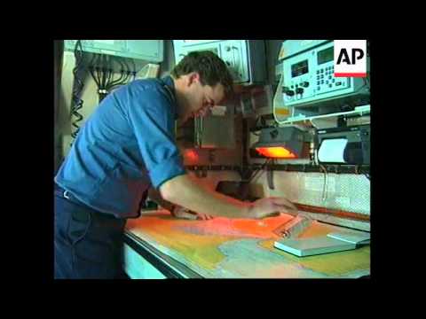 Gulf - HMS Invincible arrives in Gilf