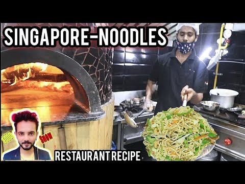 WANT TO MAKE SINGAPORE NOODLES AT HOME? This Recipe from Restaurants Kitchen is AMAZING!