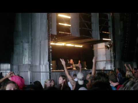 Dance Valley 2010 - Fausto vs Wragg & Log : One