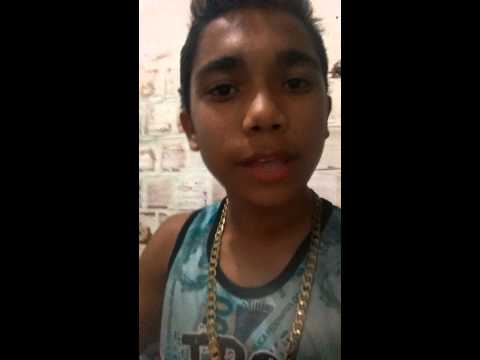 MC kekinho solteiro sim, sozinho não