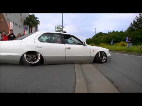 Slammed cars leaving car show in Japan Video