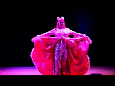 Miss Honey Lust with The Pink Panther - Dundee Burlesque Festival 2023