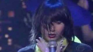 Yeah Yeah Yeahs - Date With The Night @ David Letterman.