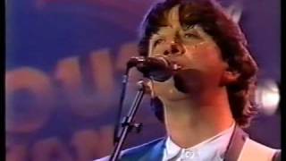 The Hollies - Bus Stop / The Air That I Breathe - Live !!!