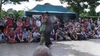 Tango al fresco: Bruno Tombari and Mariangeles Caamano.