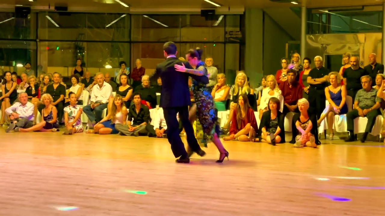 Fernando Gracia y Sol Cerquides bailan en el Benidorm Tango Festival 2023 (2)