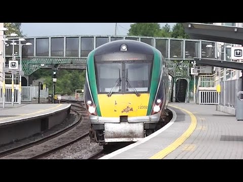 IE 22000 Class Intercity Train number 22332 - Portarlington Station