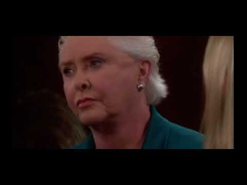 Stephanie slaps Donna(2008)