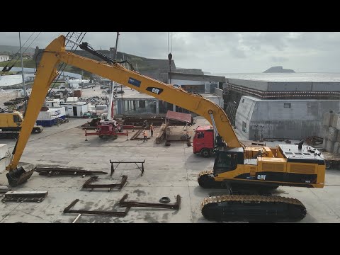 Cat 385C long reach arm