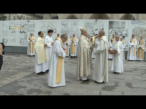 Accueil de Mgr Ulrich et vêpres solennelles à Notre-Dame de Paris