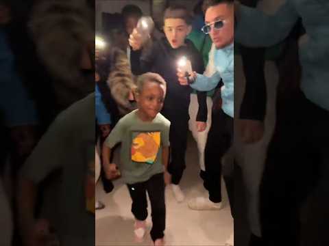 AMADOU 🤣 #amadou #danse #pourtoi