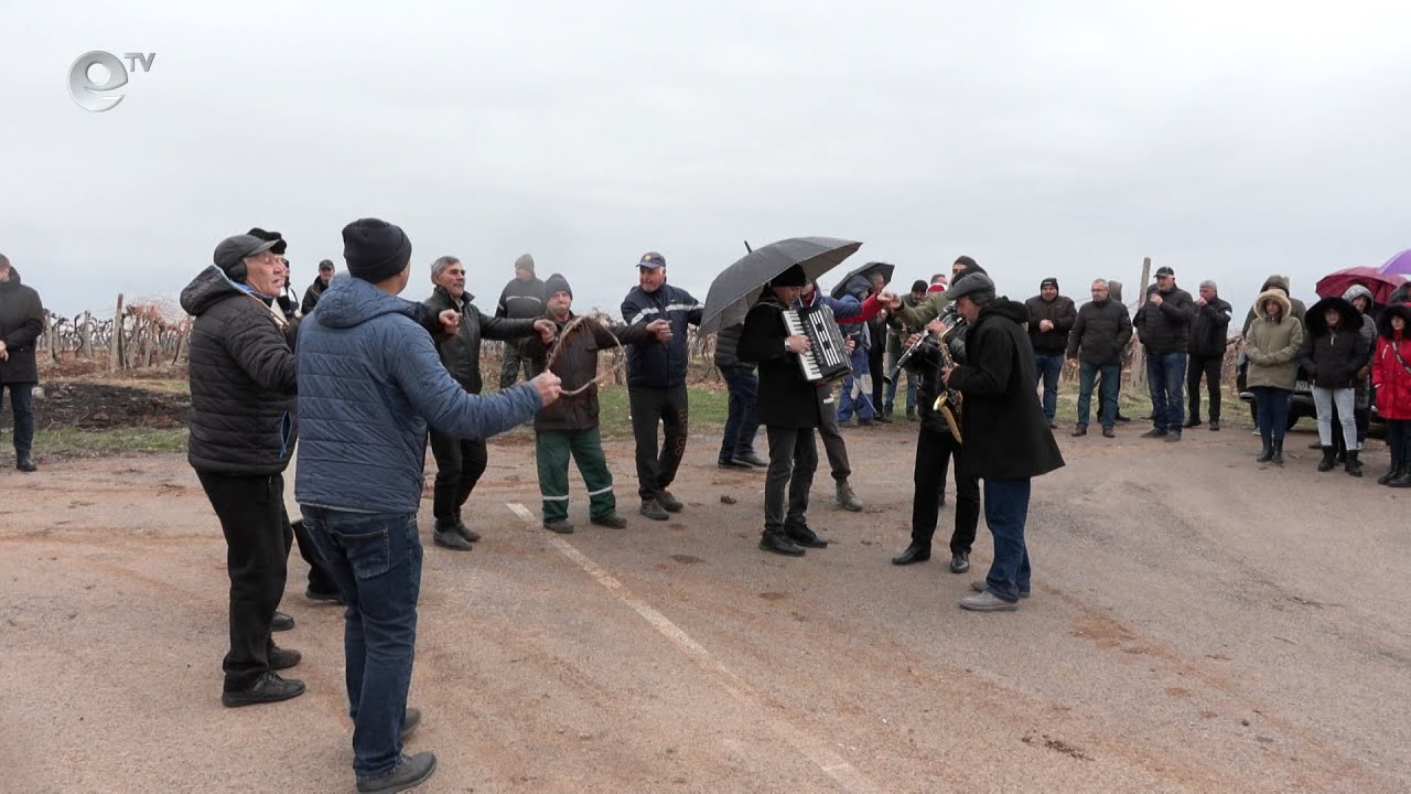 Празник на лозаря и винаря честваха в село Сусам