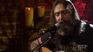 Chris Robinson Brotherhood performs "California Hymn" on Ditty TV