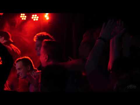 Neumann Band, Autiotalo